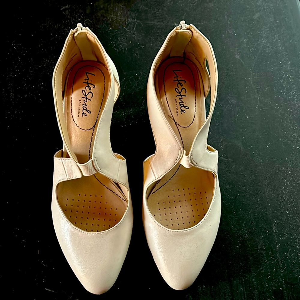 Dress shoes